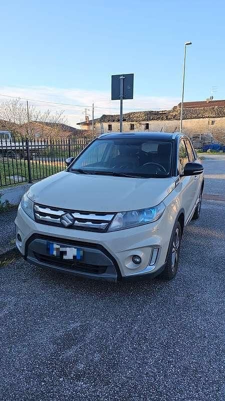 Usata Suzuki Vitara 120 CV (88 kW) 2017 Beige SUV