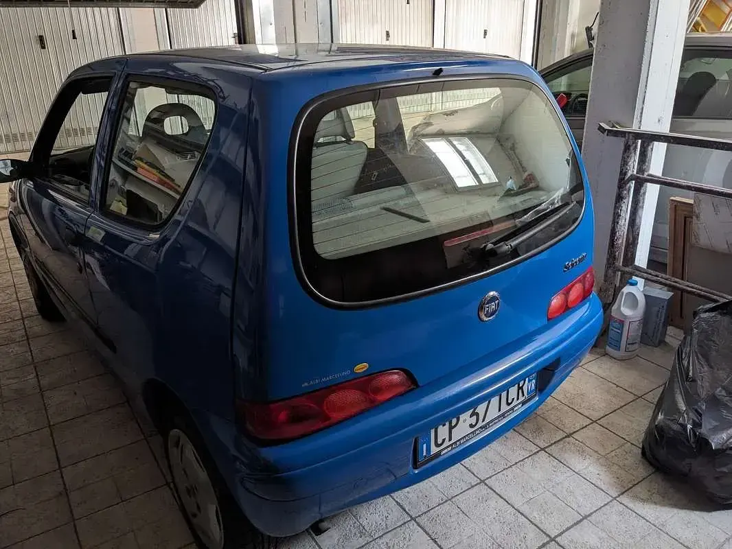 Usata Fiat 600 Active 54 CV (39 kW) 2004 Blu/azzurro Utilitaria