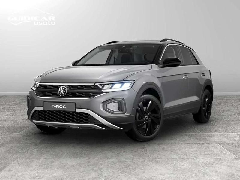 Indium grey metallizzato nero Nuova 2025 VW T-Roc Sport SUV | 28.100 € (Super prezzo) - Immagine 1/4