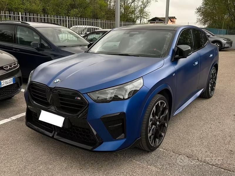 Begagnad BMW X2 Efficient Dynamics 300 HK (220 kW) 2024 Blå SUV