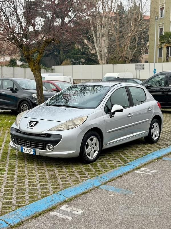 Usata Peugeot 207 95 CV (69 kW) 2008 Grigio Berlina