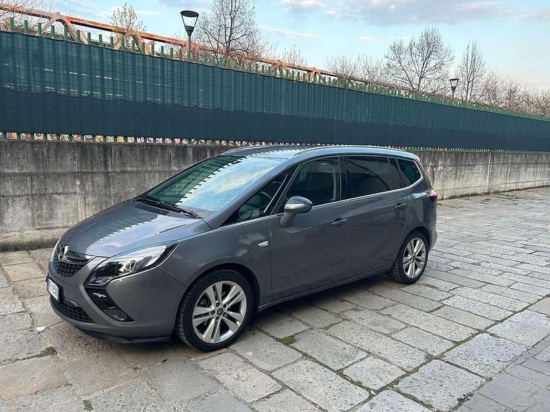 Usata Opel Zafira Tourer Cosmo 136 CV (100 kW) 2016 Grigio Monovolume