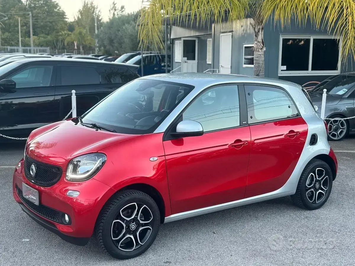 Usata Smart ForFour Passion 71 CV (52 kW) 2019 Rosso Utilitaria