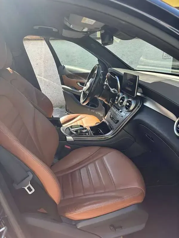 Usata Mercedes GLC220 Exclusive 170 CV (125 kW) 2019 Blu/azzurro SUV