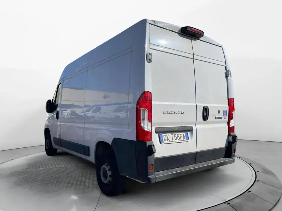 Usata Fiat Ducato 140 CV (102 kW) 2022 Bianco Furgone