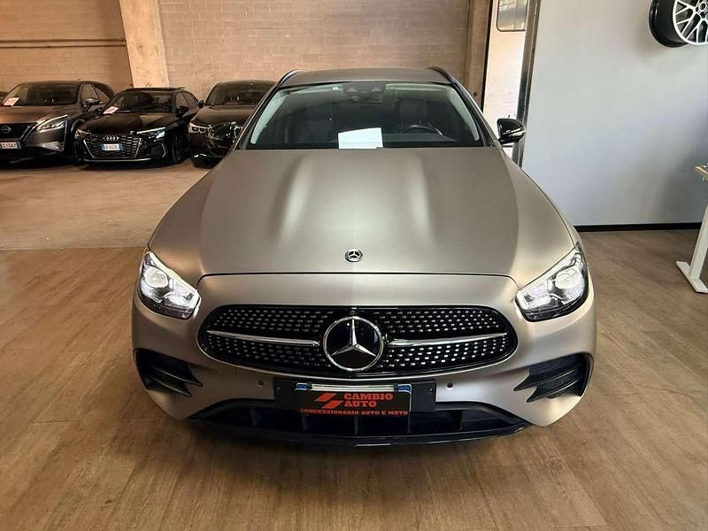 Usata Mercedes E300 Premium 194 CV (142 kW) 2021 Oro Station wagon