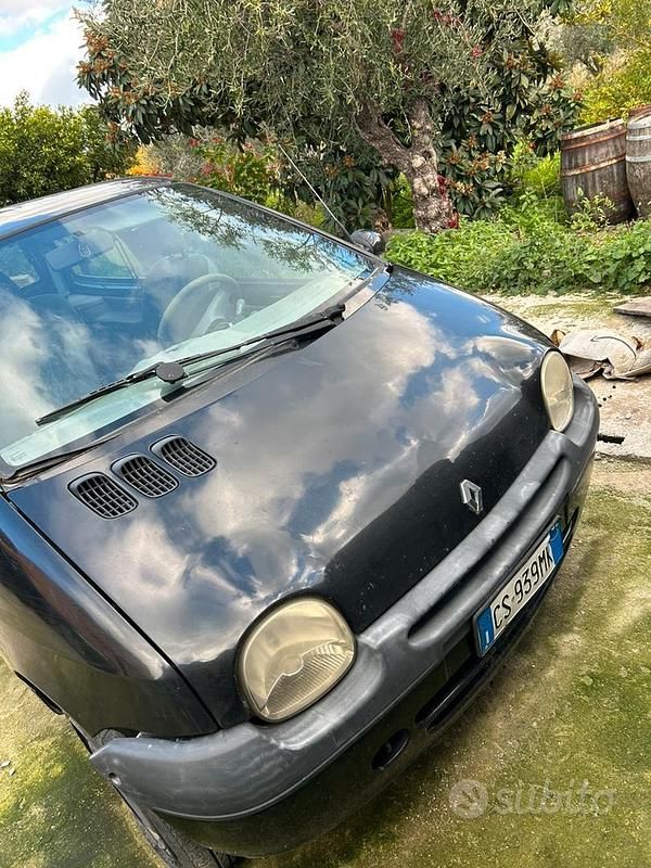 Usata Renault Twingo 58 CV (42 kW) 2004 Nero Utilitaria