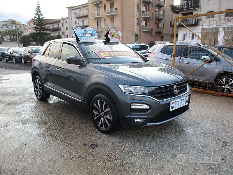 Usata VW T-Roc 115 CV (84 kW) 2018 Grigio SUV