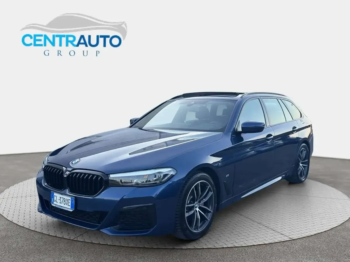Usata BMW 520 Comfort Edition 190 CV (139 kW) 2022 Blu Berlina
