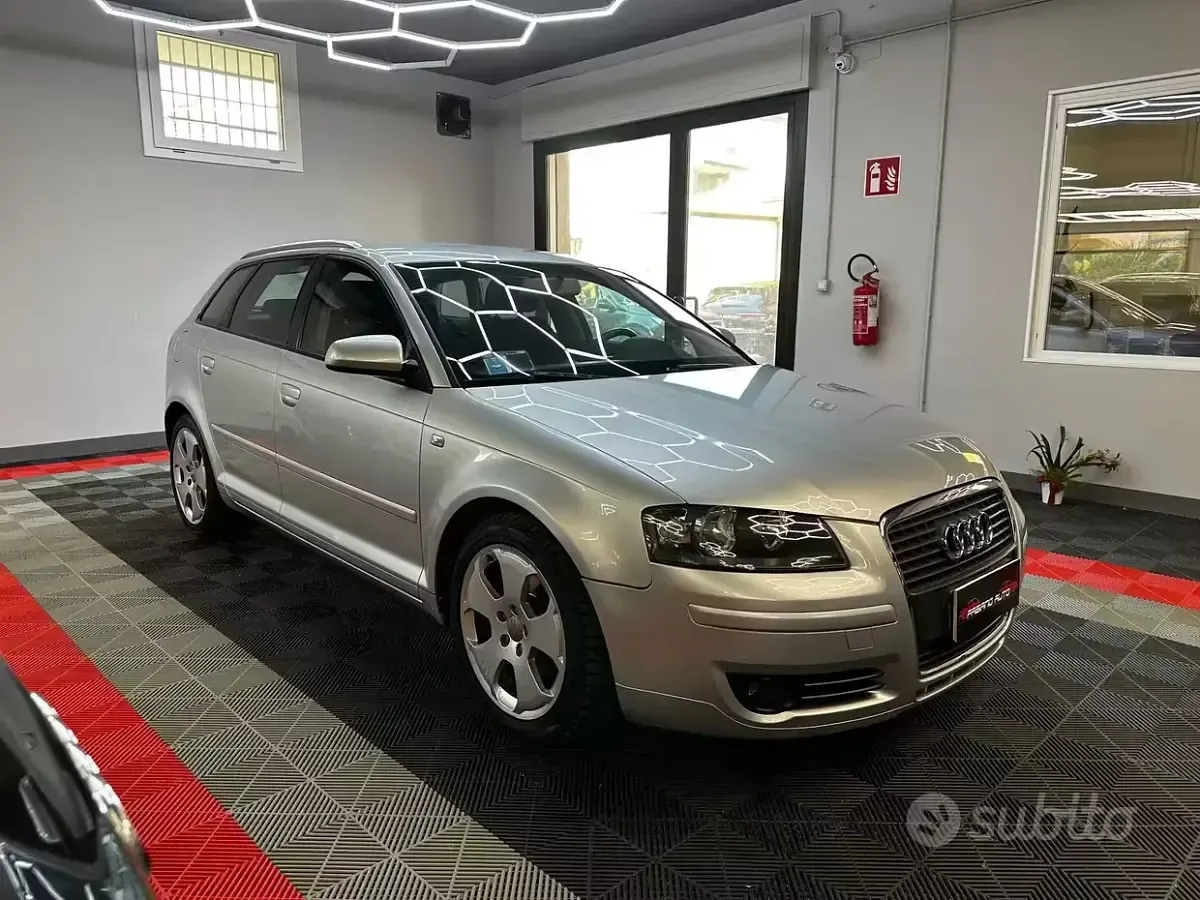 Usata Audi A3 Sportback 140 CV (102 kW) 2005 Grigio Utilitaria