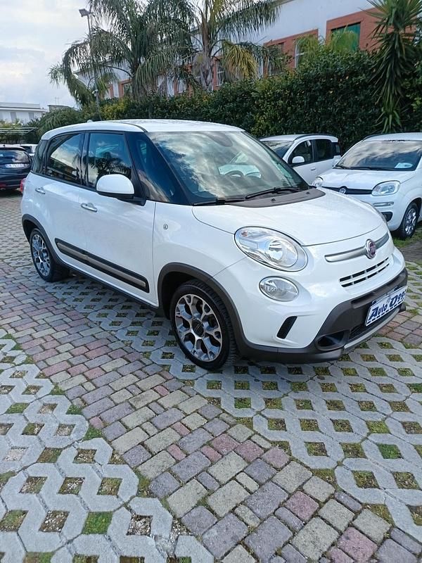 Usata Fiat 500L Trekking 85 CV (62 kW) 2014 Bianco Monovolume