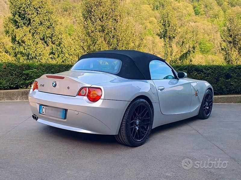 Usata BMW Z4 170 CV (125 kW) 2005 Grigio Cabrio