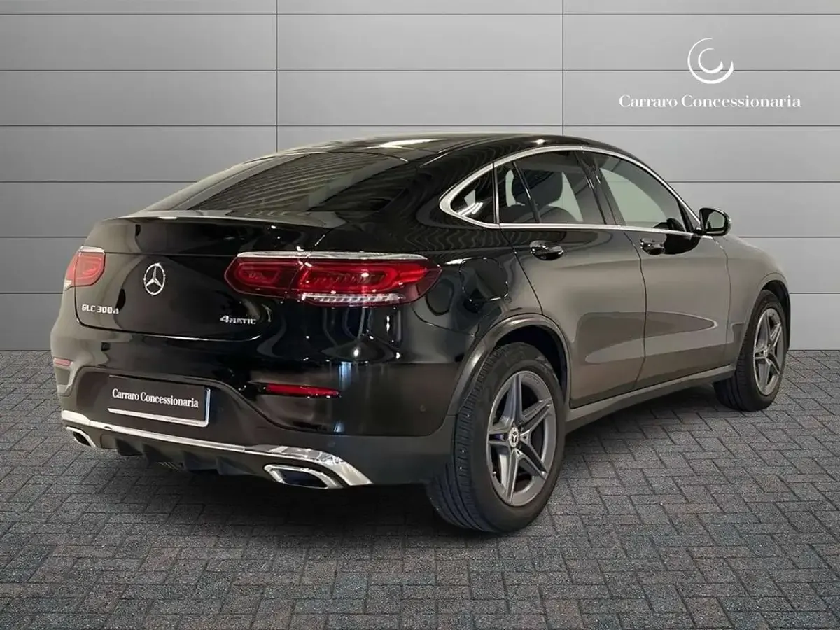 Gebraucht Mercedes GLC300 Premium 245 PS (180 kW) 2019 Schwarz Coupé