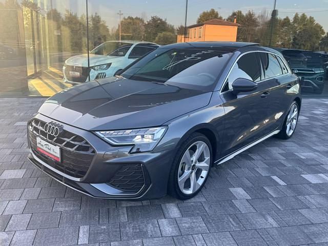 Usata Audi A3 S-Line 150 CV (110 kW) 2024 Grigio scuro Berlina
