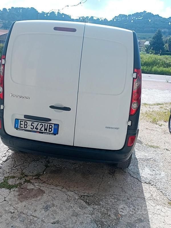 Usata Renault Kangoo 85 CV (62 kW) 2010 Bianco Monovolume