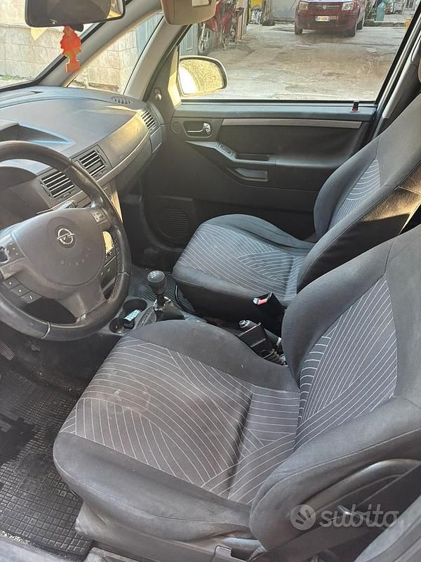 Usata Opel Meriva 2006 Grigio Monovolume
