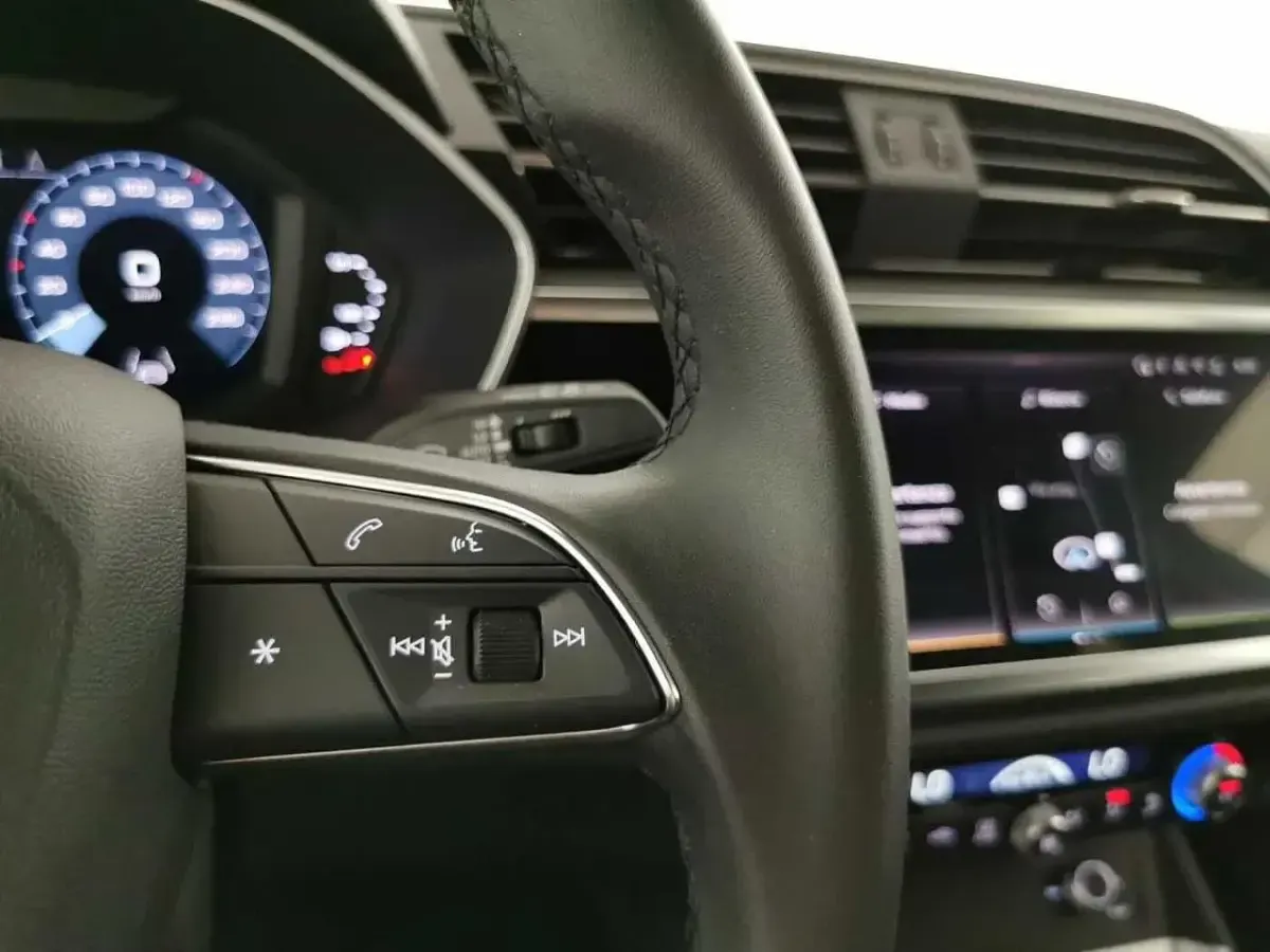 Usata Audi Q3 Advanced 150 CV (110 kW) 2024 Bianco SUV
