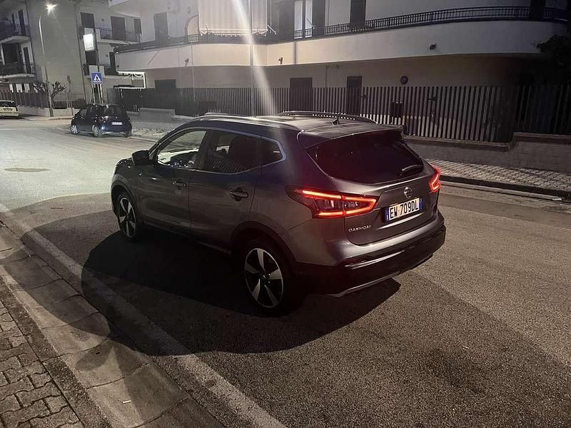 Usata Nissan Qashqai Acenta Premium 131 CV (96 kW) 2014 SUV