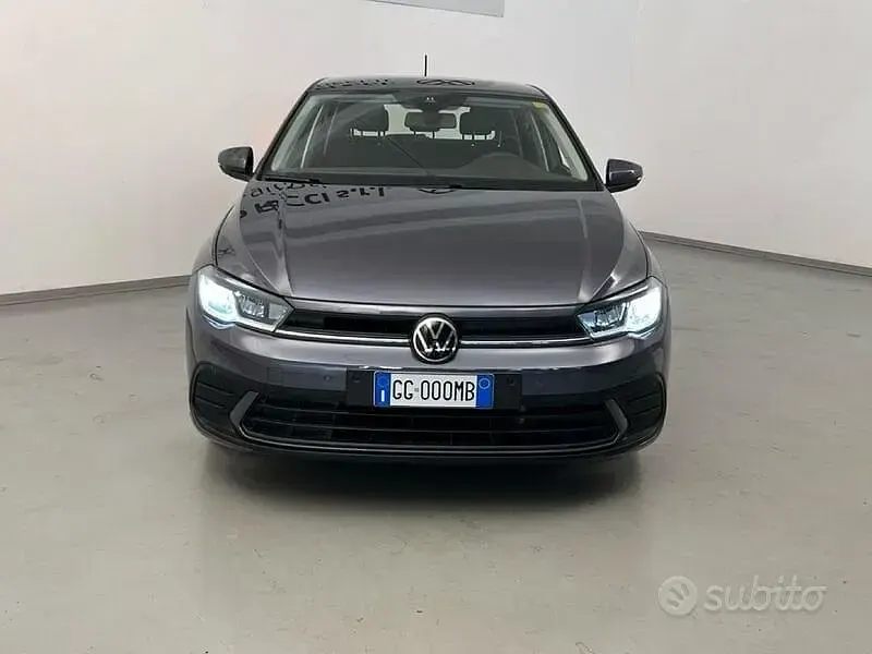 Usata VW Polo Life 80 CV (58 kW) 2021 Grigio Utilitaria