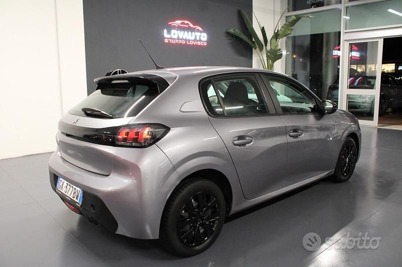 Usata Peugeot 208 Allure 102 CV (75 kW) 2022 Grigio Utilitaria