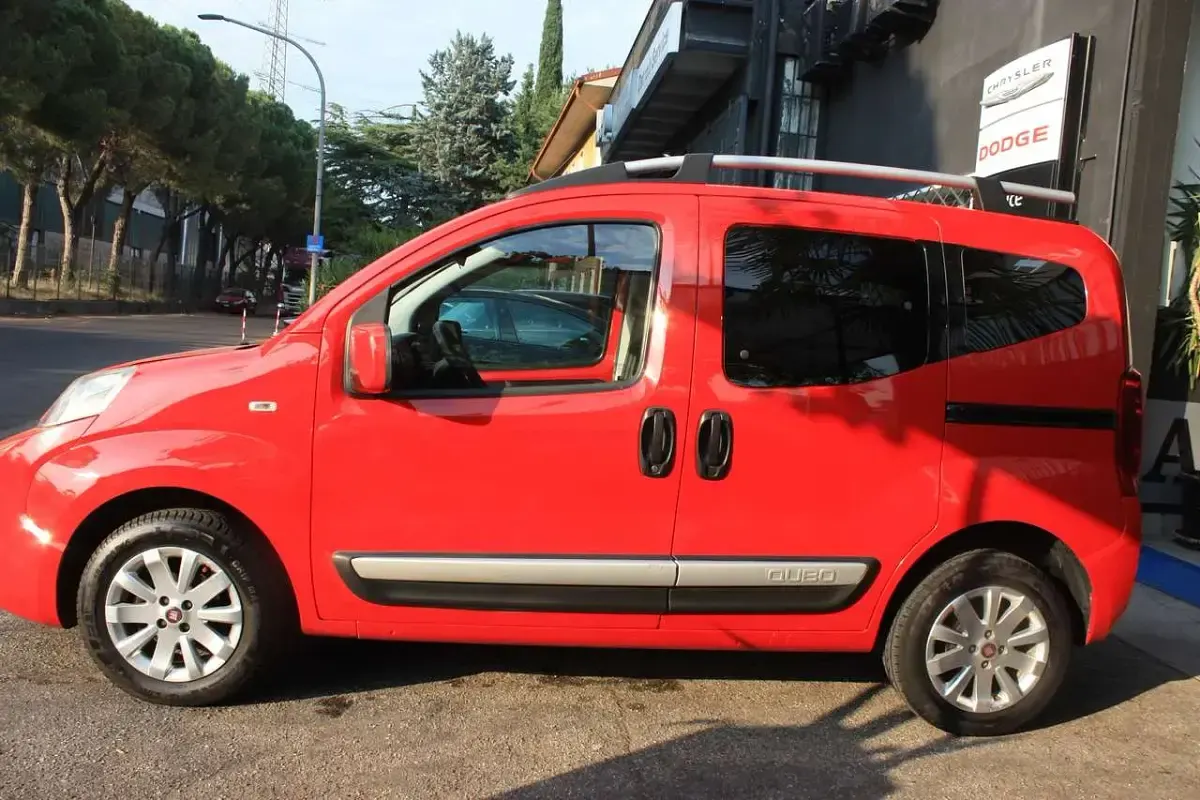 Usata Fiat Qubo Trekking 75 CV (55 kW) 2012 Rosso Monovolume