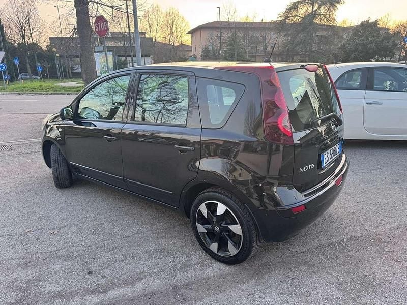 Usata Nissan Note Tekna 90 CV (66 kW) 2013 Nero Utilitaria