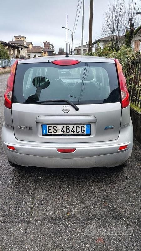 Usata Nissan Note 90 CV (66 kW) 2013 Grigio Monovolume