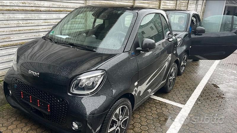 Usata Smart ForTwo Coupé 2023 Nero Utilitaria