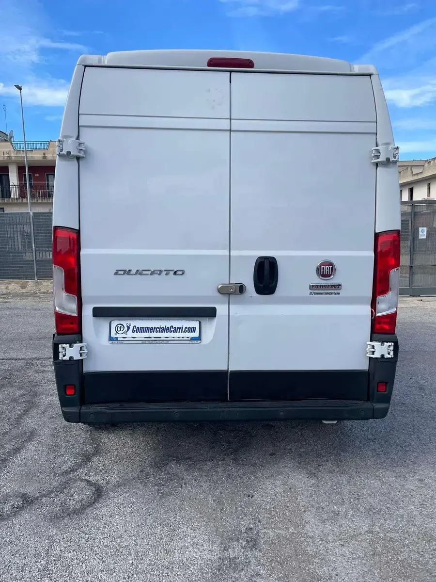 Usata Fiat Ducato 33 120 CV (88 kW) 2021 Bianco Furgone
