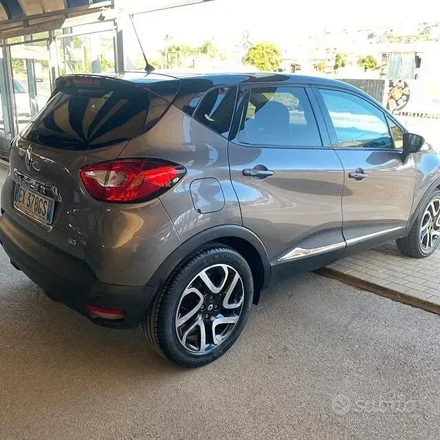 Occasion Renault Captur 90 ch (66 kW) 2015 Gris SUV