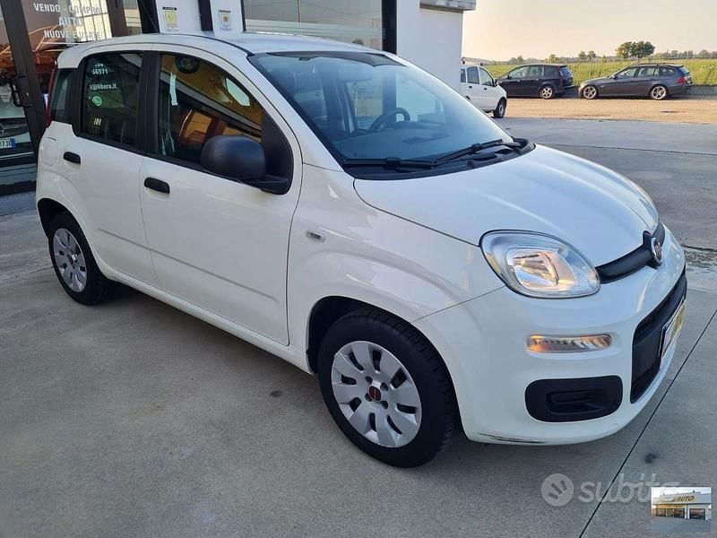 Usata Fiat Panda Pop 69 CV (50 kW) 2018 Bianco Utilitaria