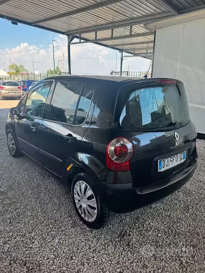 Usata Renault Modus Dynamique 85 CV (62 kW) 2007 Nero Monovolume