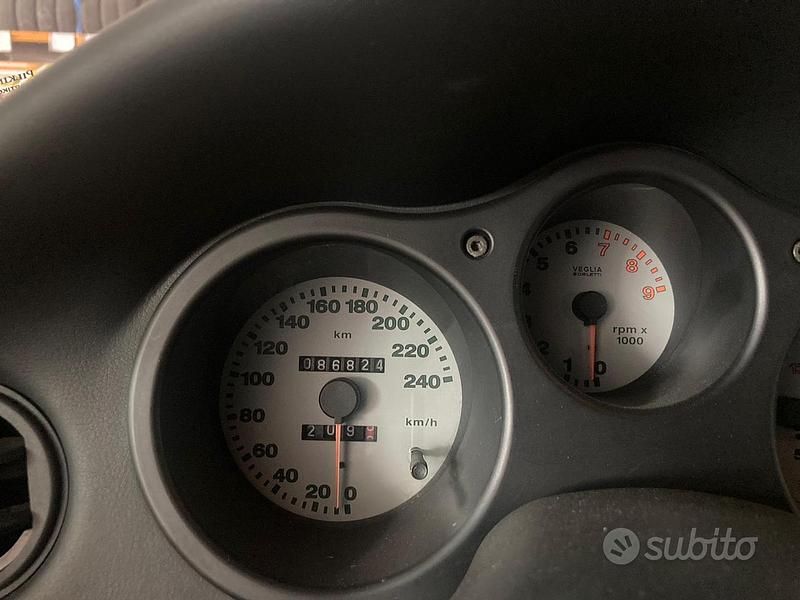 Usata Fiat Barchetta 130 CV (95 kW) 1996 Rosso Cabrio