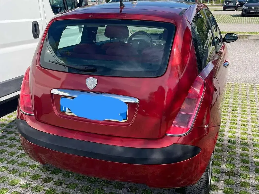 Usata Lancia Ypsilon 60 CV (44 kW) 2005 Utilitaria
