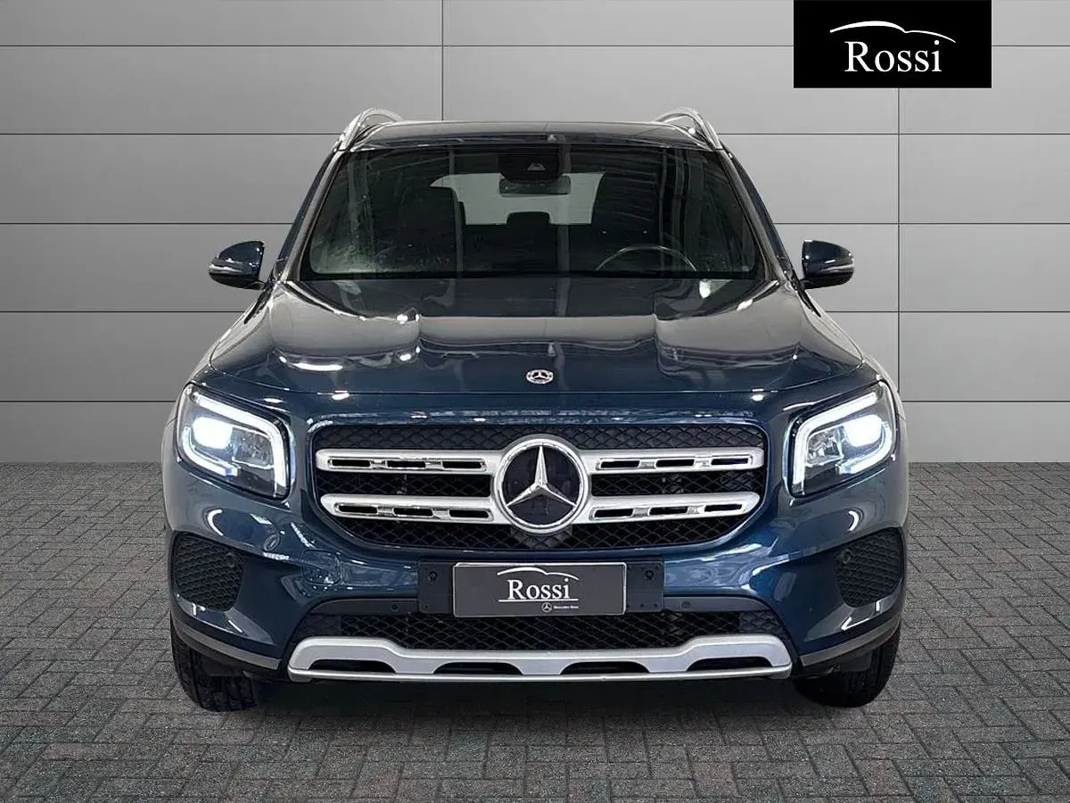 Usata Mercedes GLB180 116 CV (85 kW) 2023 Blu metallizzato SUV