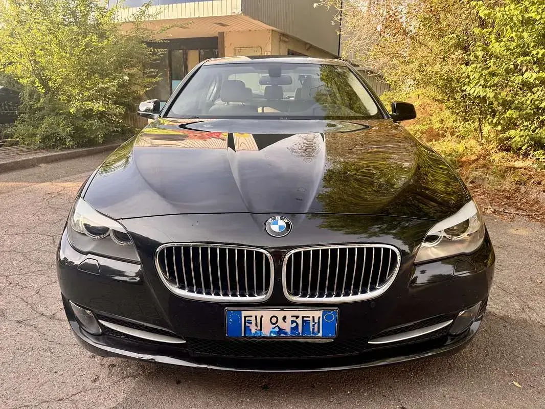 Usata BMW 525 Luxury Line 218 CV (160 kW) 2015 Nero Station wagon