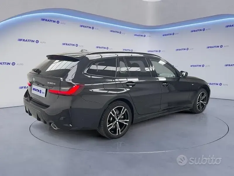 Usata BMW 330 M Sport 184 CV (135 kW) 2025 Black sapphire [475]  metalli Station wagon