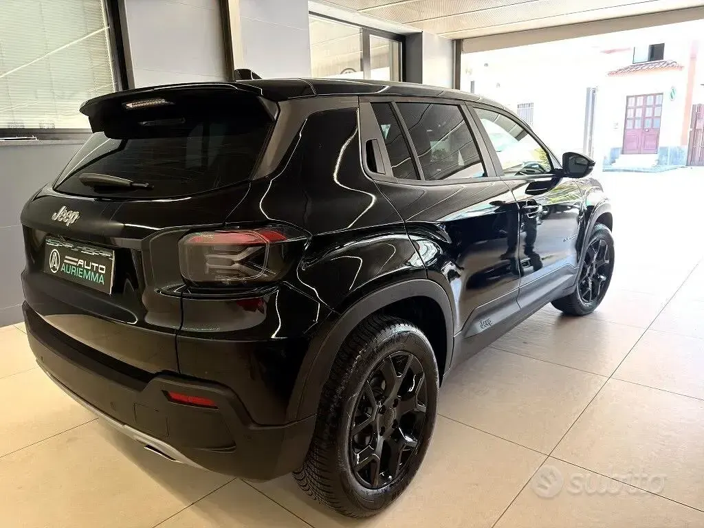 Usata Jeep Avenger 101 CV (74 kW) 2025 Nero SUV