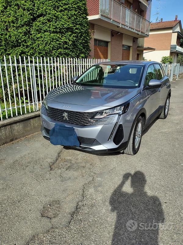 Usata Peugeot 3008 Active 120 CV (88 kW) 2021 Grigio SUV