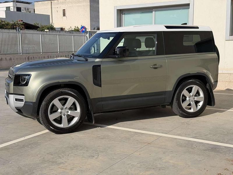 Usata Land Rover Defender SE 200 CV (147 kW) 2022 Verde SUV