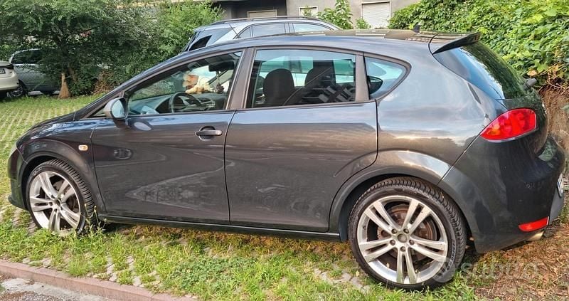 Usata Seat Leon FR 170 CV (125 kW) 2011 Grigio Berlina
