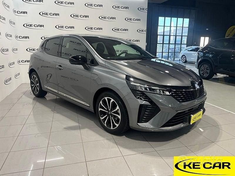 Usata Renault Clio V Techno 91 CV (66 kW) 2025 Grigio Berlina