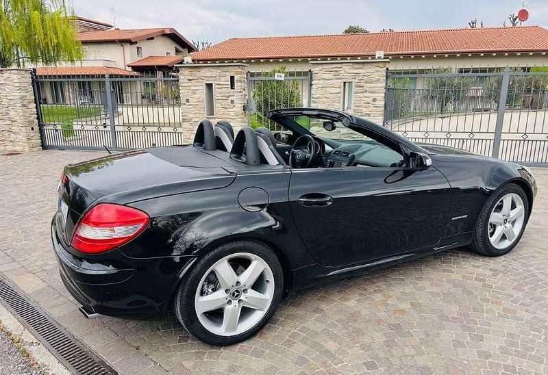 Usata Mercedes SLK200 163 CV (119 kW) 2006 Nero Cabrio