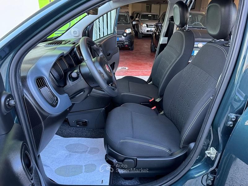 Usata Fiat Panda Cross Cross 69 CV (50 kW) 2023 Verde Utilitaria