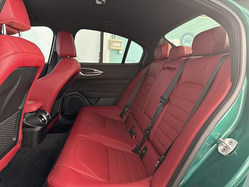 Usata Alfa Romeo Giulia Veloce 160 CV (117 kW) 2025 Verde Berlina