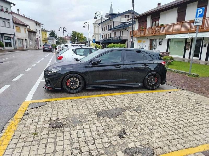 Usata 2019 Hyundai i30 N Performance Tre volumi | 32.000 € (Molto cara) - Immagine 1/4