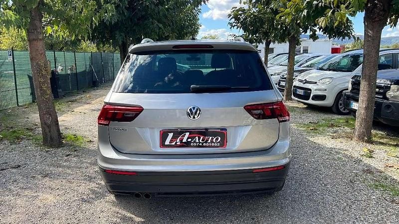 Usata VW Tiguan Business 150 CV (110 kW) 2019 Grigio SUV