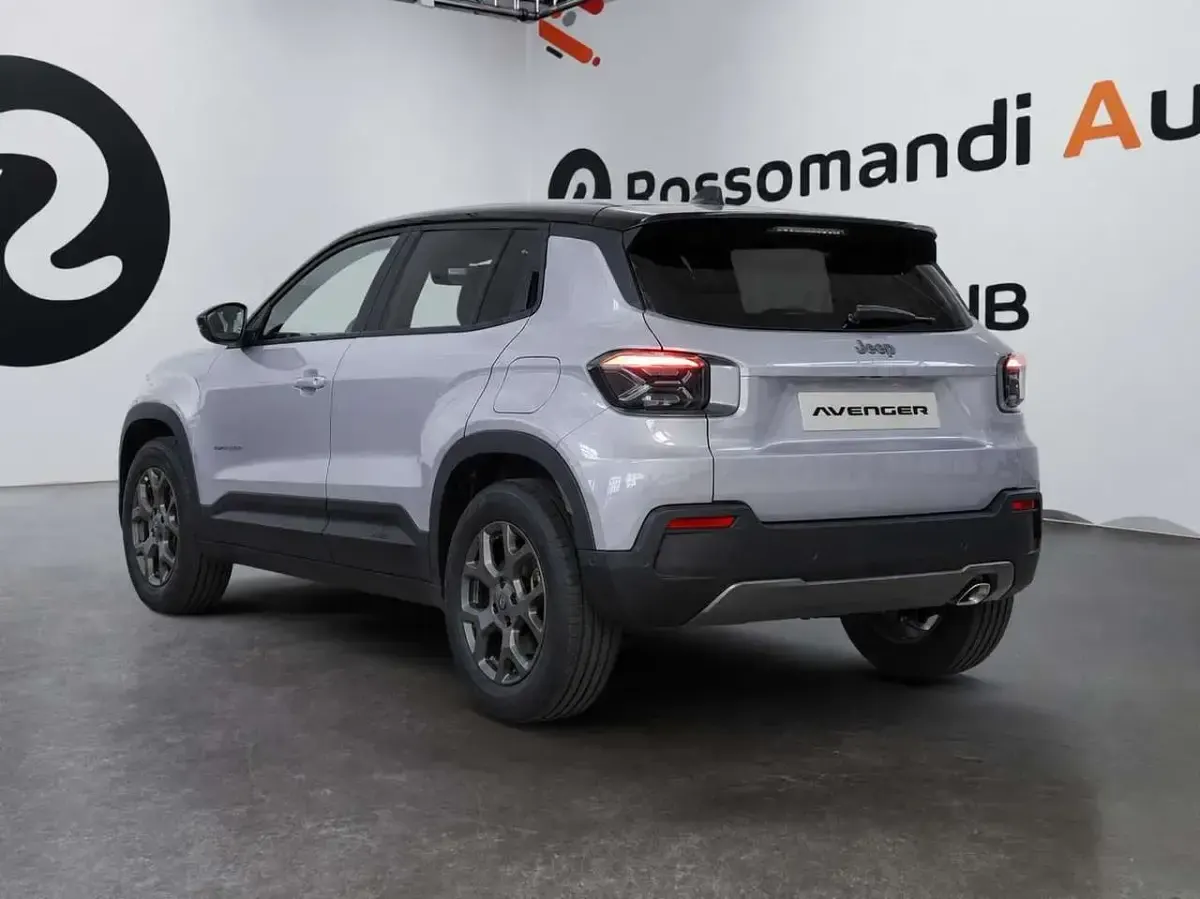 Nuova Jeep Avenger Longitude 101 CV (74 kW) 2026 Grigio SUV