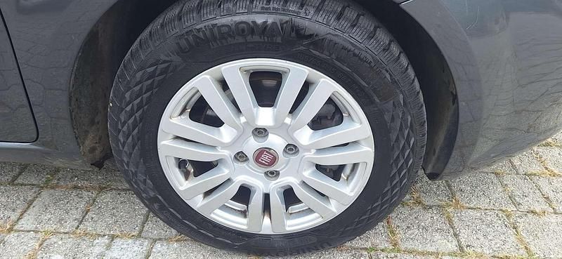 Usata Fiat Punto Lounge 95 CV (69 kW) 2017 Utilitaria