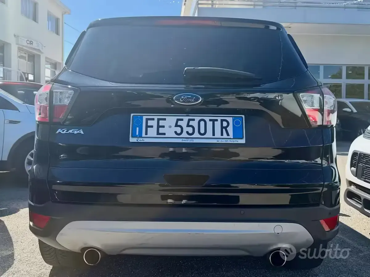 Usata Ford Kuga ST-Line 120 CV (88 kW) 2016 Nero SUV
